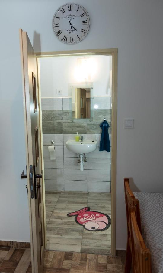 Appartamento Olivia Apartman Sárospatak Esterno foto