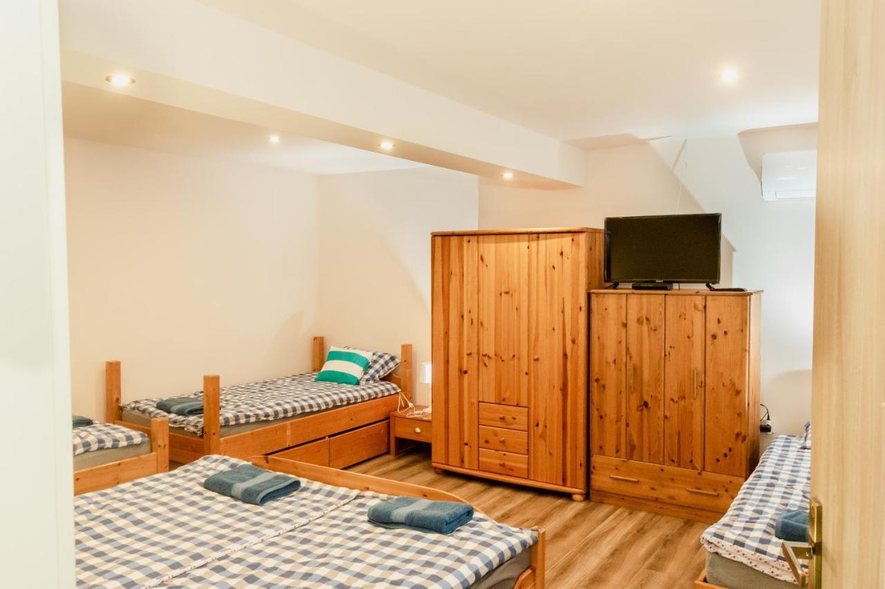 Appartamento Olivia Apartman Sárospatak Esterno foto