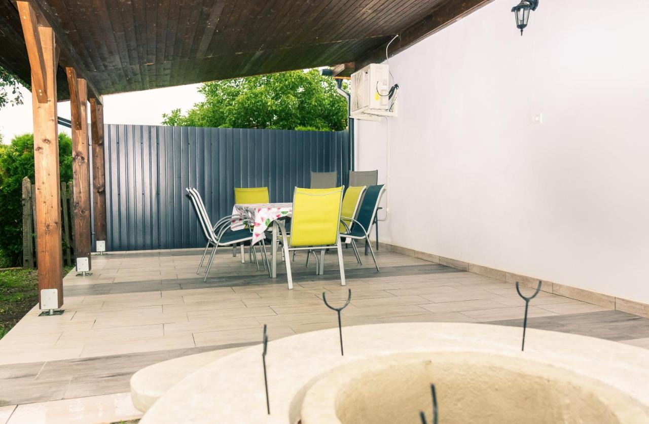 Appartamento Olivia Apartman Sárospatak Esterno foto
